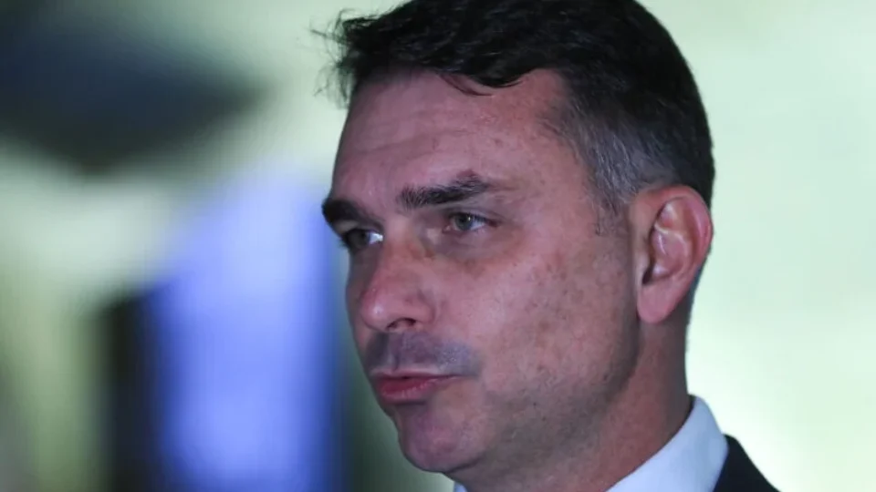 Flávio pede prisão de servidor do Planalto após posts sobre Nossa Senhora Aparecida