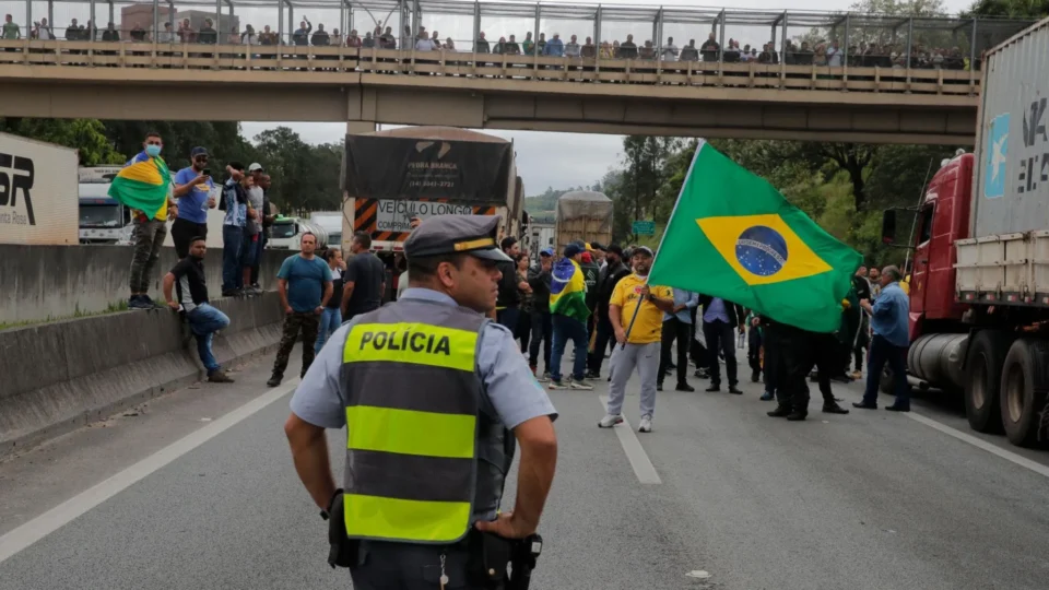 Eleições terão novo protocolo para bloqueios com PM no comando em rodovias federais