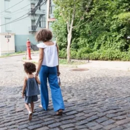 Alerj aprova projeto que reserva 10% das vagas de escolas técnicas para mães solo