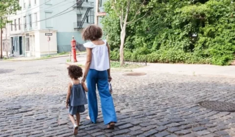 Alerj aprova projeto que reserva 10% das vagas de escolas técnicas para mães solo