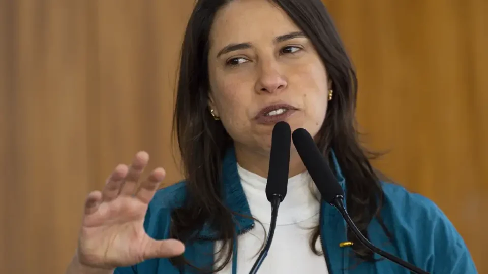 Governadora Raquel Lyra, de Pernambuco, sugere esterilizar paciente sem consentimento
