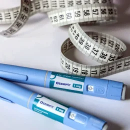 Anvisa aprova genéricos de canetas emagrecedoras da EMS