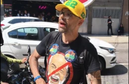 Deputado bolsonarista invade comitê de Flávio Serafini e exibe arma durante confusão