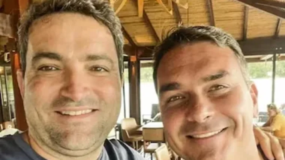 PF investiga se ‘empregada doméstica’ é laranja de advogado ligado a Flávio Bolsonaro