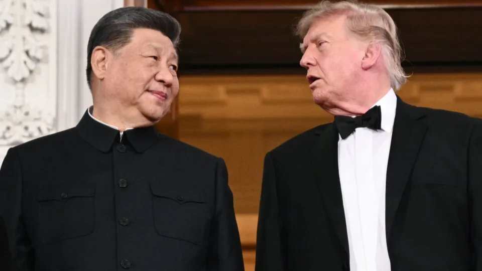 Xi cortejado por Trump, possível paz no Irã e trégua comercial: o balanço do encontro EUA-China
