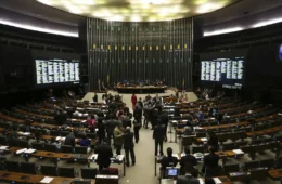 Crise do STF ameaça contaminar Congresso, e parlamentares temem vazamentos generalizados