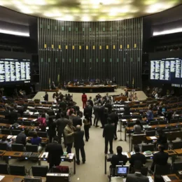 Crise do STF ameaça contaminar Congresso, e parlamentares temem vazamentos generalizados