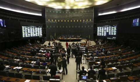 Crise do STF ameaça contaminar Congresso, e parlamentares temem vazamentos generalizados