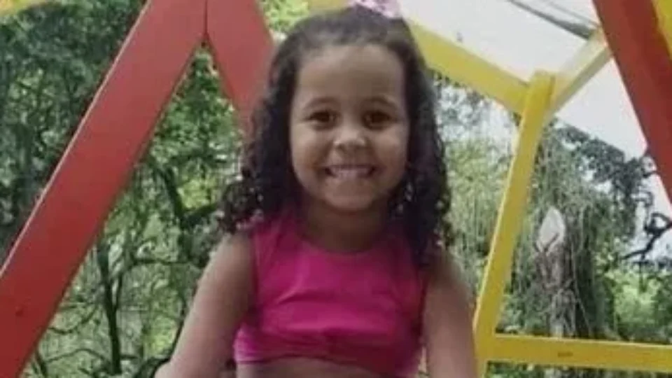 ana-clara-machado-5-anos-morreu-atingida-por-um-disparo-em-niteroi-rj-1612301864419_v2_450x600-e1774915821680-960x540-1.webp