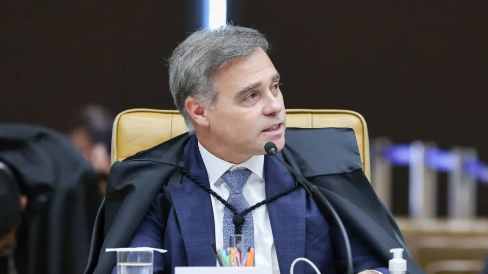 Mendonça abre caminho para uso de ‘Bolsonaro’ por candidatos sem parentesco