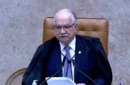 Fachin convocou o STF para resolver uma crise e entregou outra