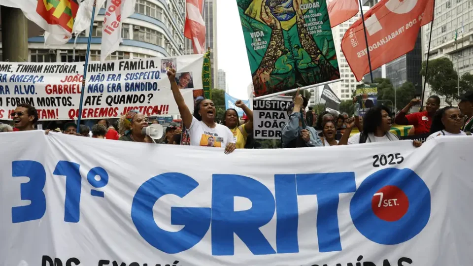 Grito dos Excluídos leva moradia, 6×1 e combate à violência às ruas no 7 de Setembro