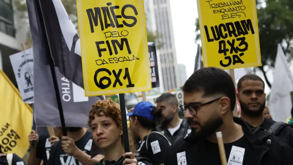 Com atos pelo país, 32º Grito dos Excluídos reivindica moradia e fim da escala 6×1