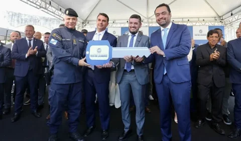 Planilha de bicheiro indica pagamento de R$ 10 mi para aliados da família Bolsonaro 