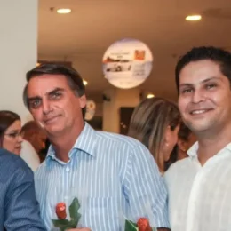 Ex-sócio de Flávio Bolsonaro relata lobby do senador com Kassio no STF, diz site