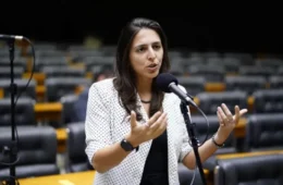 Deputada Natália Bonavides denuncia ameaça de estupro e esquartejamento