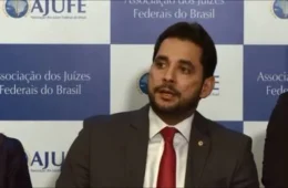 Juiz deu votos pró-Master 6 meses antes de contrato de esposa com banco, diz jornal