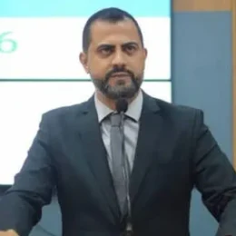 Vereador tem orelha cortada durante assalto e família é feita refém em MT