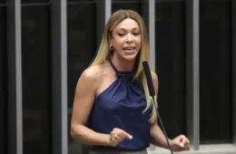 Mendonça reconhece erro e manda liberar post de Erika Hilton sobre Nossa Senhora