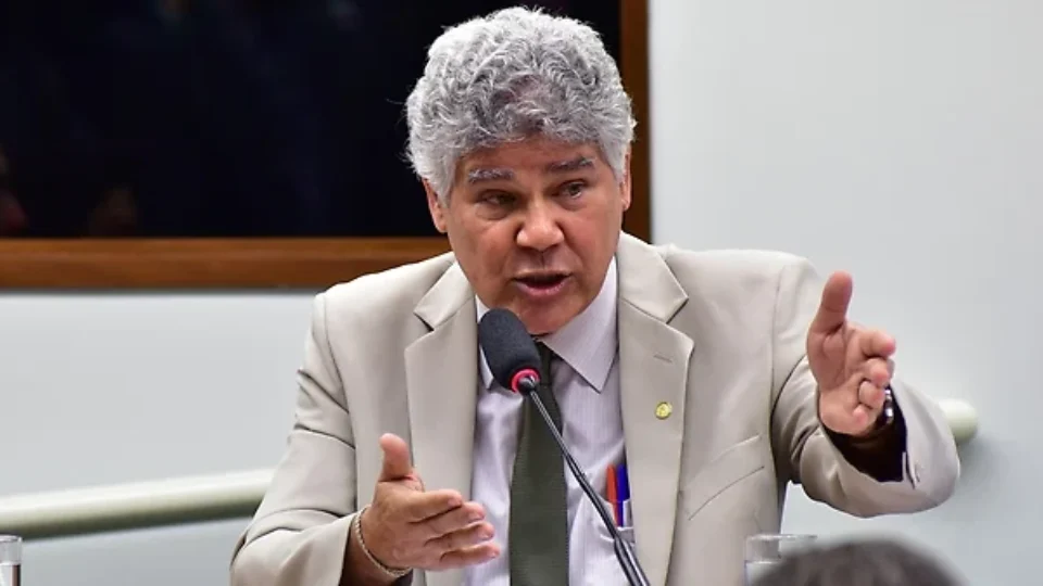 Após reportagem do ICL, Chico Alencar pede apuração sobre Nikolas e Vorcaro