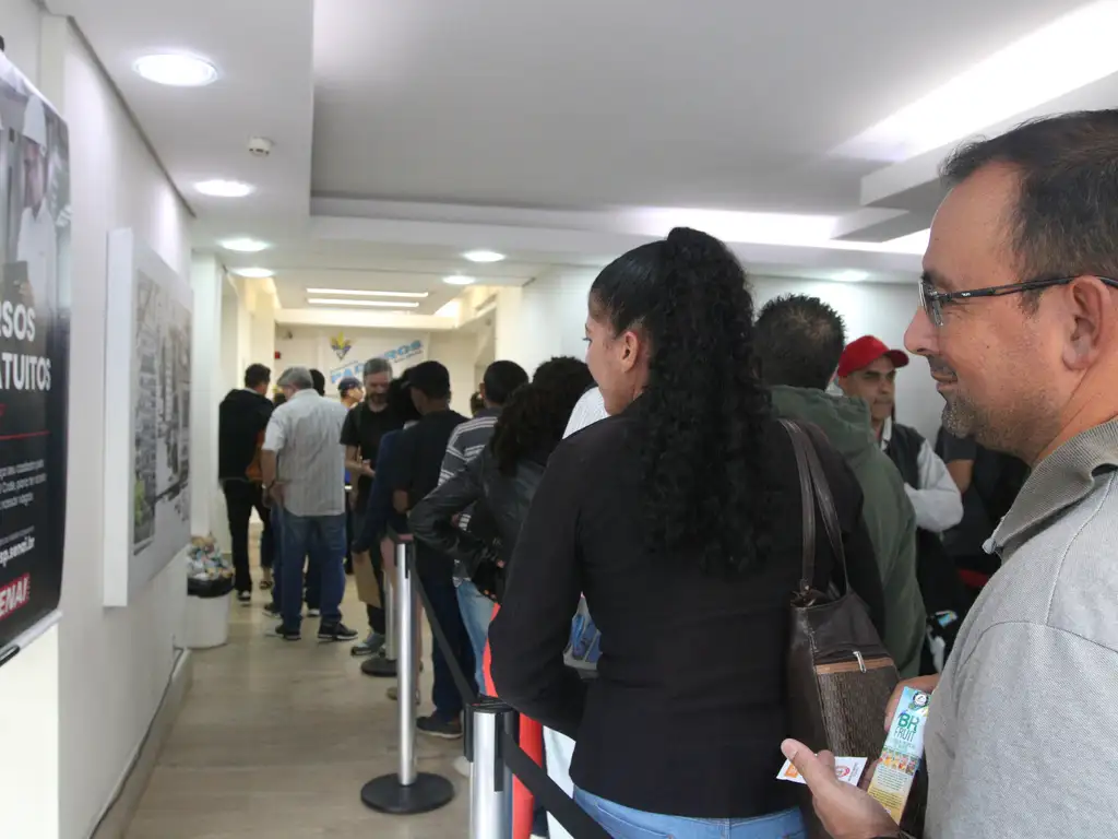 Três em cada dez MEIs abertas são de trabalhadores que tinham carteira assinada