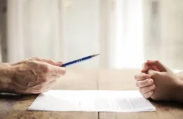 Incompatibilidade de contratos