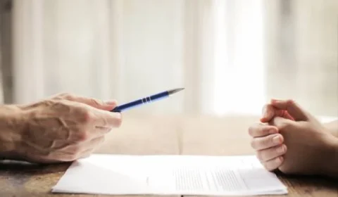Incompatibilidade de contratos