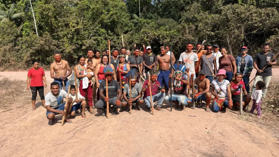 Tornozeleiras para indígenas ameaçados em disputa territorial: a escalada do conflito do dendê