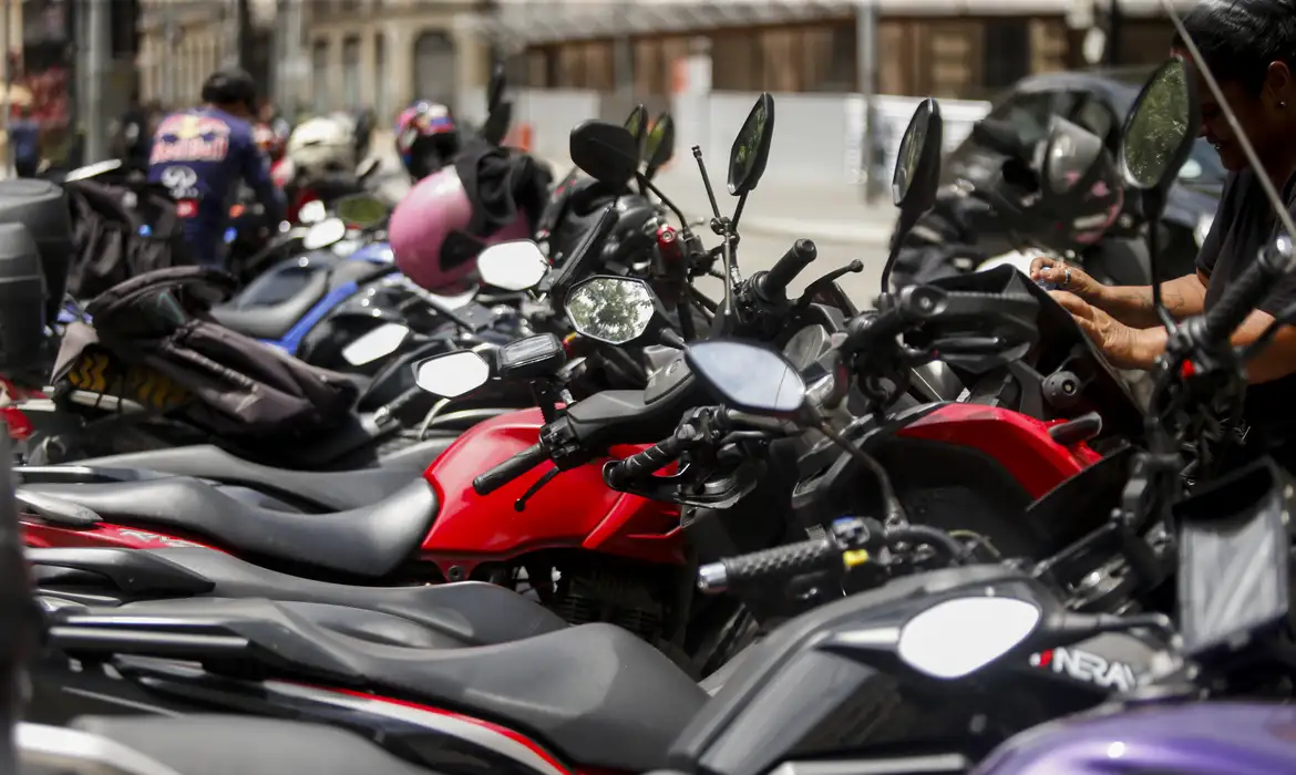 pin9086 R$ 30 bilhões em crédito para motoristas de app e entregadores: como o programa Move Brasil afeta seu bolso em SP
