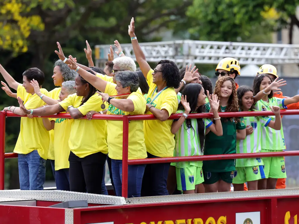 Brasília (DF), 07/09/2026 - As atletas pioneiras do futebol feminino brasileiro durante o Desfile da Independência - 7 de Setembro. Foto: Fabio Rodrigues-Pozzebom/Agência Brasil