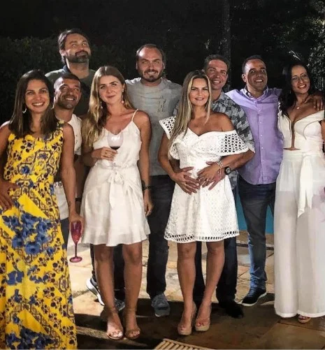 Ramagem e a esposa passaram ano novo com Carlos Bolsonaro