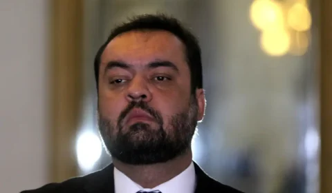 PF afirma que Castro recebeu adega, mansão e caviar para ajudar Refit