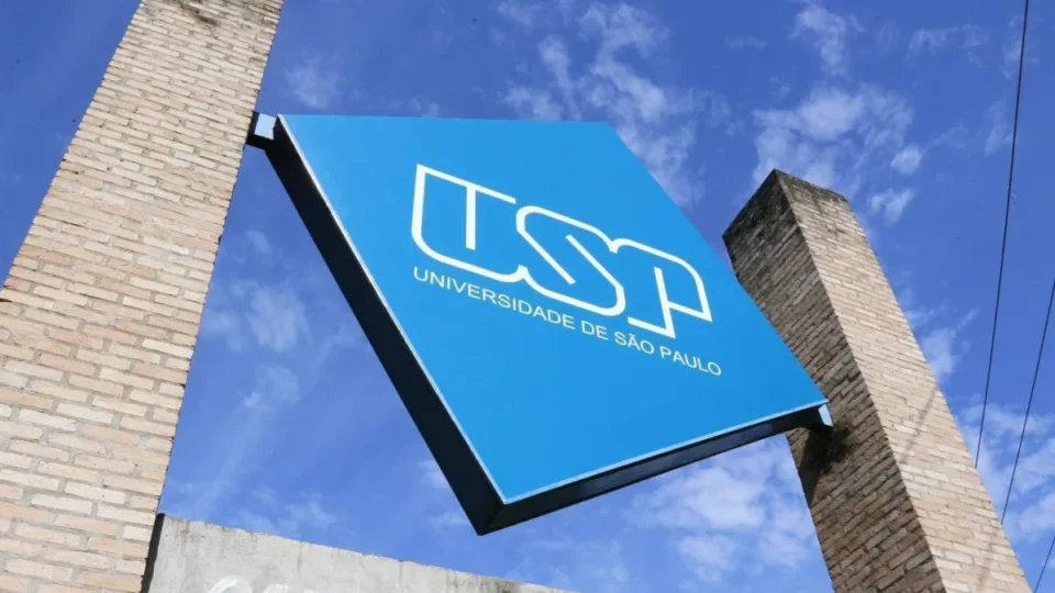 Pretos, pardos e indígenas representam 4% dos professores da USP