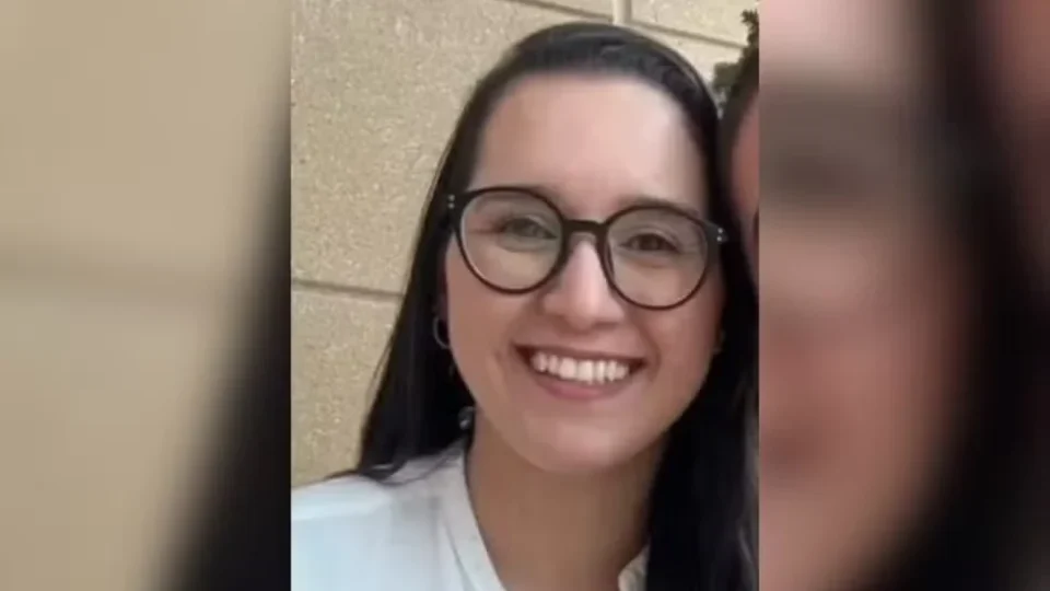 Brasileira é detida pelo ICE ao desembarcar nos Estados Unidos, segundo família