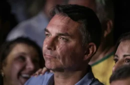 Em 42h, Flávio Bolsonaro foi de ‘nunca pensei em sair do país’ a chegada a Miami