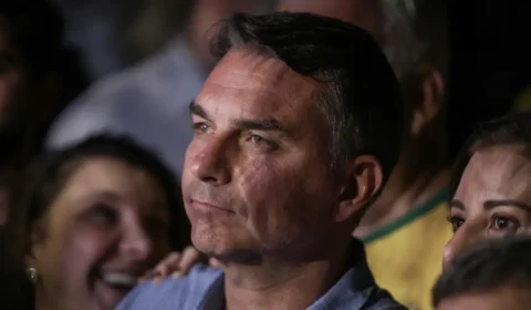 Em 42h, Flávio Bolsonaro foi de ‘nunca pensei em sair do país’ a chegada a Miami