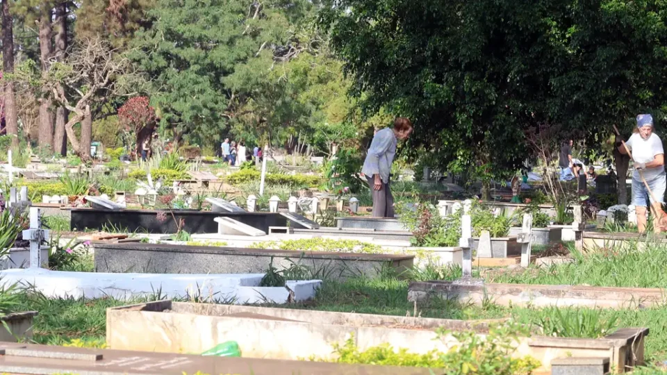 Policiais são investigados sob suspeita de venda de dados de mortos para funerárias