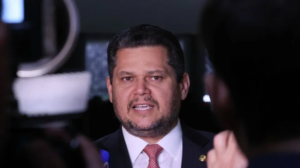Alcolumbre marca votação da PEC da Segurança Pública para terça-feira (3)