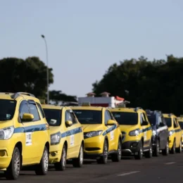 Governo autoriza contrato de R$ 30 bi para motoristas de aplicativos