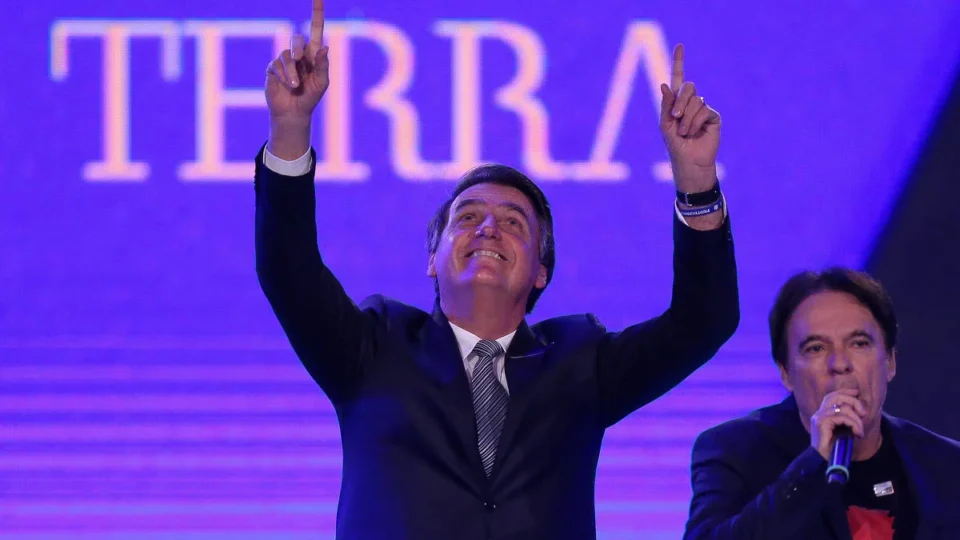 Teologia do domínio ganha força no Brasil com avanço político evangélico