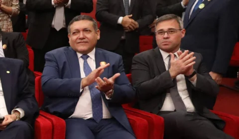 Kassio acompanha apuração em sala no TSE com Mendonça e membros do Judiciário