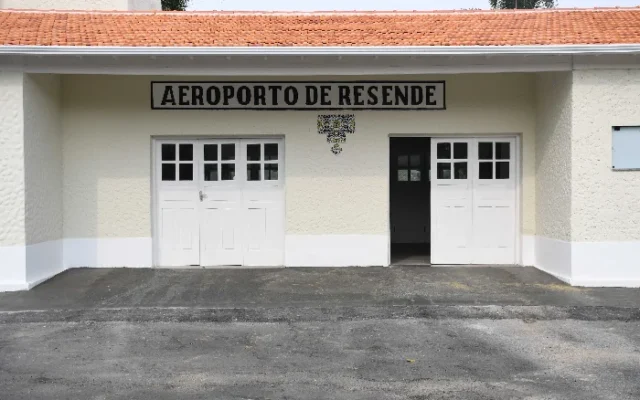 58,33% de emendas Pix de Flávio Bolsonaro vão para aeroporto sem voos comerciais