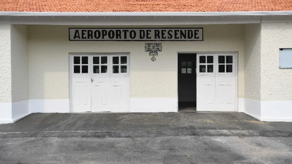 58,33% de emendas Pix de Flávio Bolsonaro vão para aeroporto sem voos comerciais