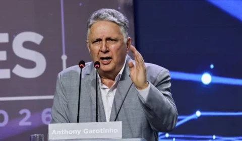 Desistência de Garotinho não apaga votos nem muda resultado automaticamente, diz TSE