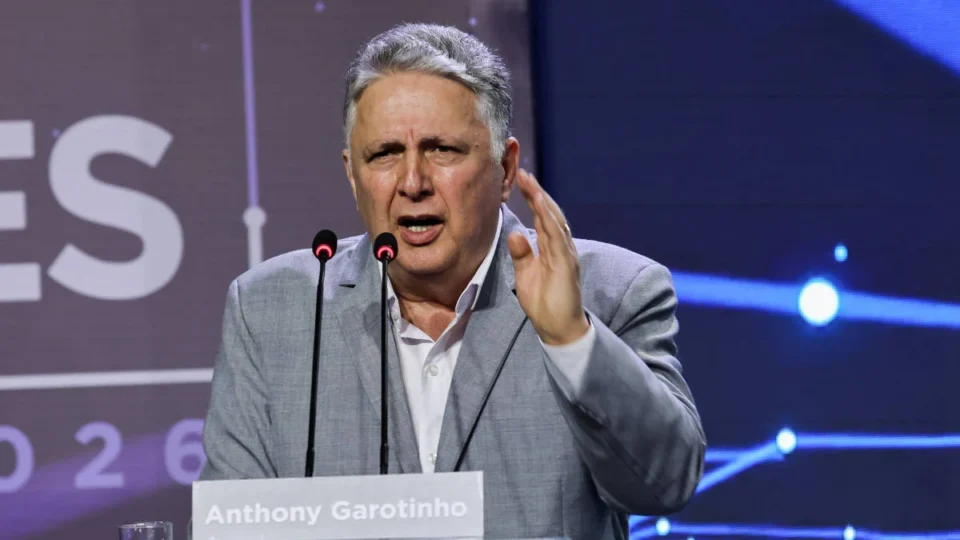 Desistência de Garotinho não apaga votos nem muda resultado automaticamente, diz TSE