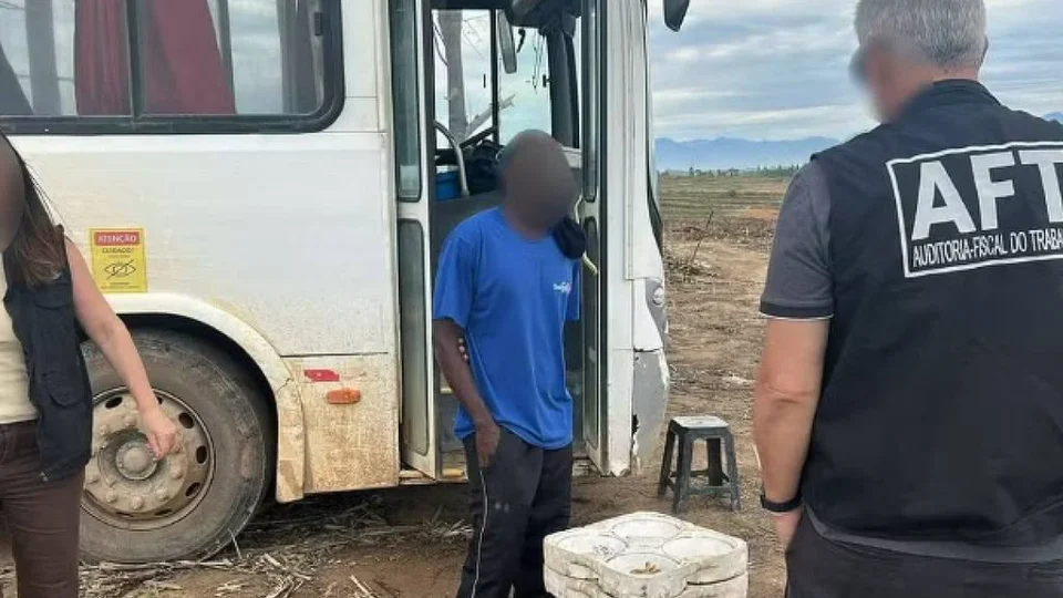 Fiscalização resgata 67 trabalhadores em condições análogas à escravidão em Cabo Frio (RJ)