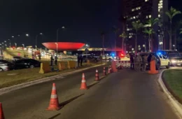 Homem tenta pular grades do STF, joga mochila e aciona operação antibomba