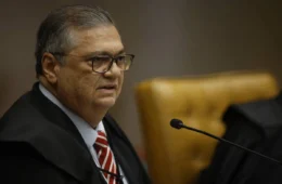 Dino defende Estela Aranha e diz que decisões que interferem em debates são legítimas