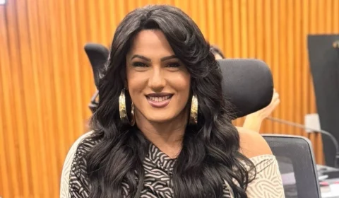Quem é Thabatta Pimenta, primeira deputada federal trans do Nordeste