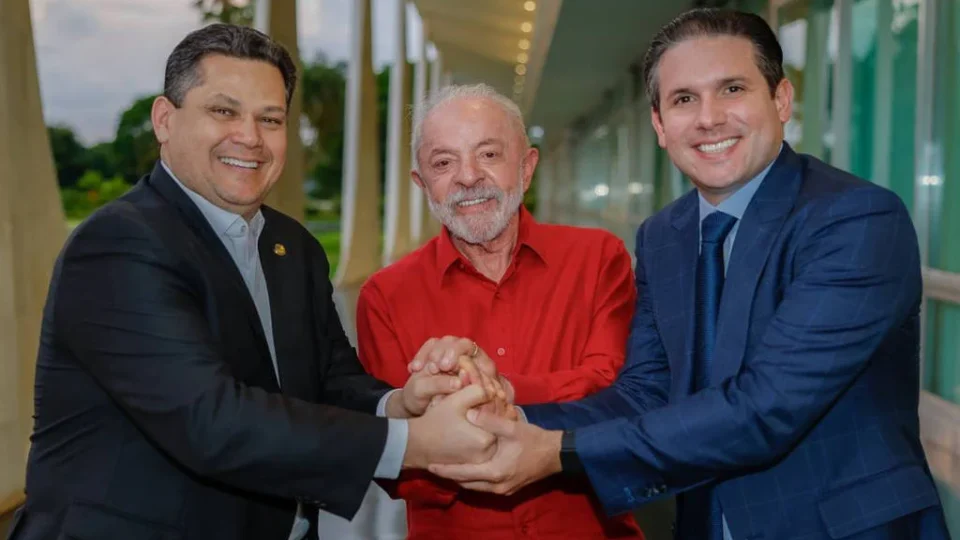 Lula planeja montar frente ampla com Alcolumbre e Motta e nova relação com base